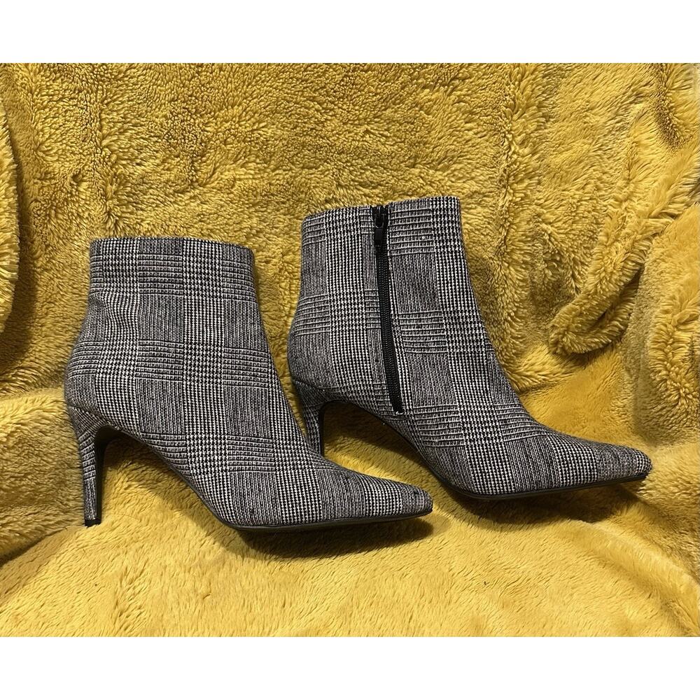 Cityclassified Pointy Toe Black White Ankle Boots Womens Size 7.5 Heels City - Picture 3 of 8